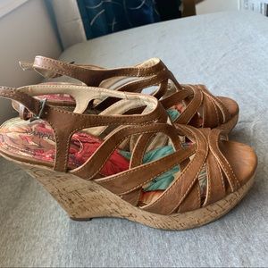 Tan Wedges